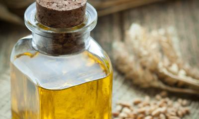 Olio di germe di grano per pelle e capelli Olio di germe di grano per pelle e capelli