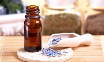 Le virtù dell'olio essenziale di lavanda Le virtù dell'olio essenziale di lavanda