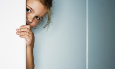 Bambini troppo timidi: come comportarsi Bambini troppo timidi: come comportarsi