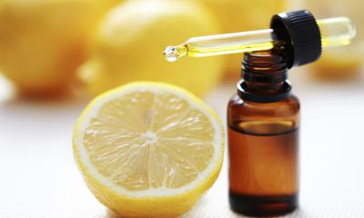 Olio essenziale di limone: le virtù per la pelle