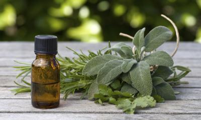 Rimedi naturali contro la caduta dei capelli