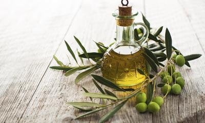 Trattamenti di bellezza con l'olio d'oliva