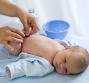 Come disinfettare l'ombelico del neonato